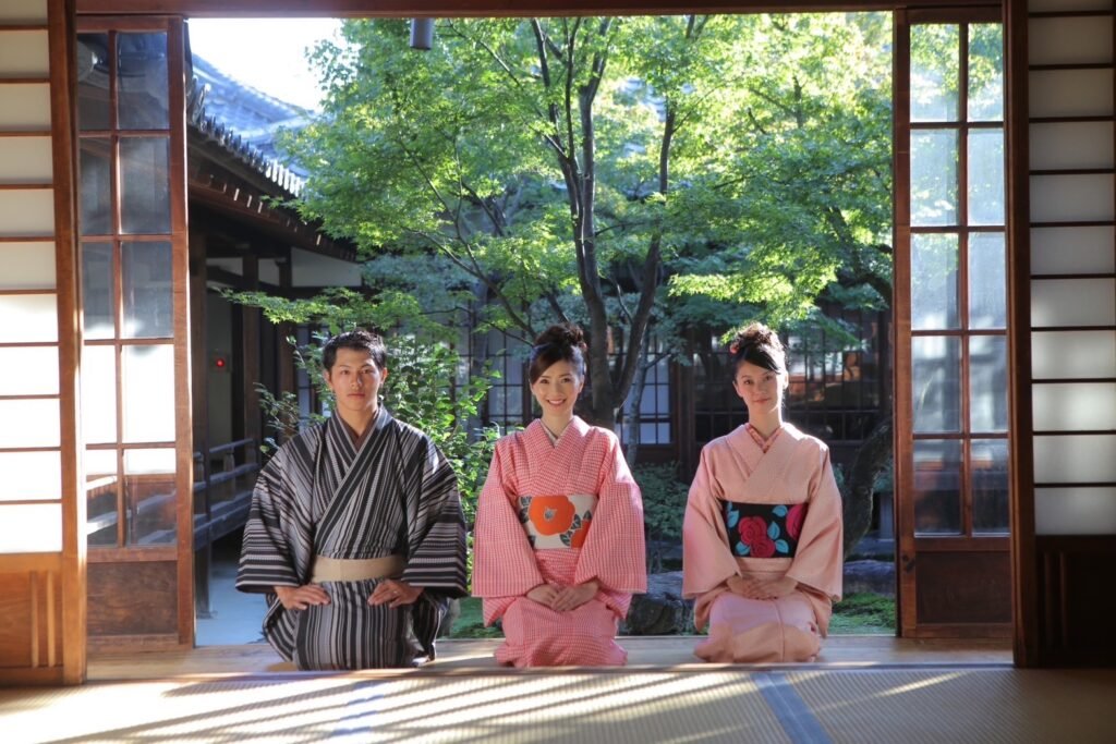 Alquiler de kimono KIYOMI (kimono premium)